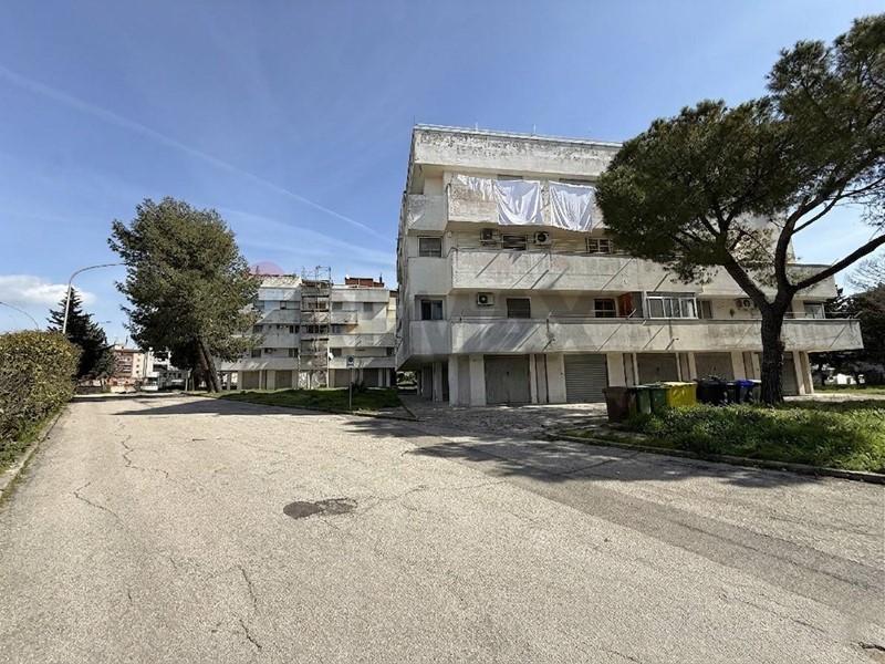 Appartamento in Vendita a Matera, 185'000&euro;, 179 m²