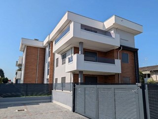 Trilocale in Vendita a Magnago, 310'000&euro;, 92 m²