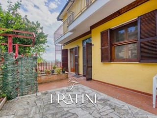 Appartamento in Vendita a Castorano, 159'000&euro;, 240 m²