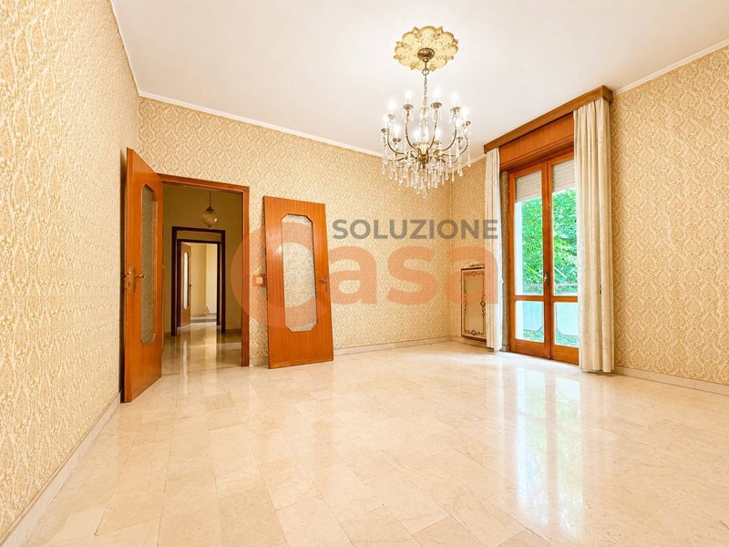 Bilocale in Vendita a Piacenza, 95'000&euro;, 75 m²