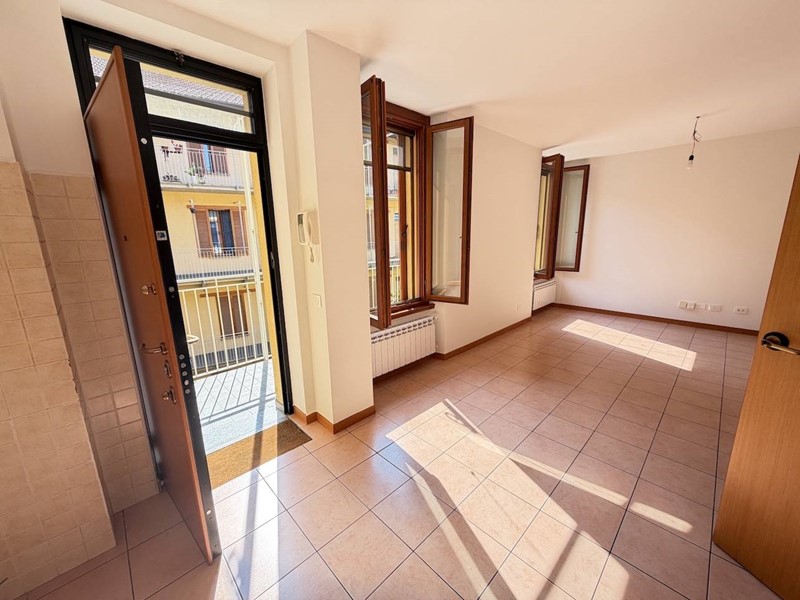 Trilocale in Affitto a Milano, 719&euro;, 85 m²
