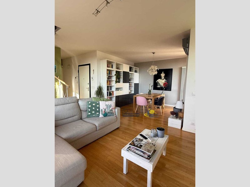 Quadrilocale in Vendita a Parma, zona San Pancrazio, 337'000&euro;, 72 m², con Box
