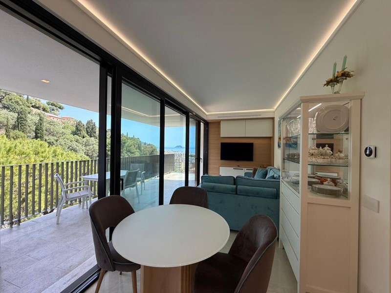 Trilocale in Vendita a Alassio, 1'300'000&euro;, 95 m², arredato