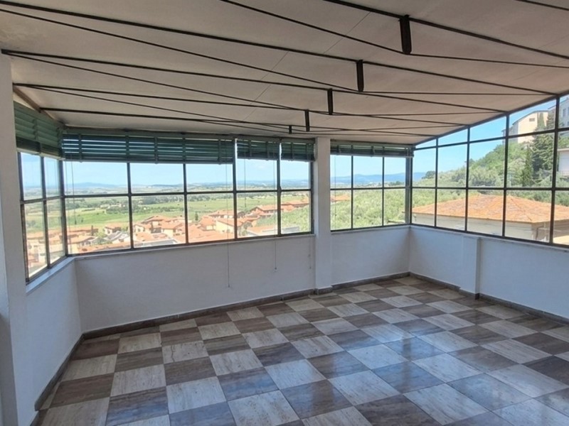Appartamento in Vendita a Rapolano Terme, zona Serre Di Rapolano, 110'000&euro;, 120 m², con Box