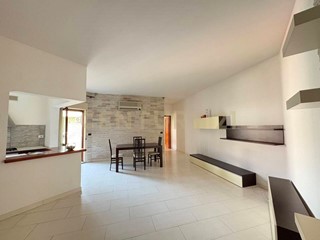Bilocale in Vendita a Linguaglossa, 59'000&euro;, 69 m², arredato, con Box