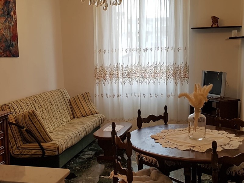 Trilocale in Affitto a Firenze, zona Duomo, 1'300&euro;, 65 m², arredato