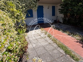 Quadrilocale in Vendita a Camaiore, zona Lido Di Camaiore, 270'000&euro;, 75 m²