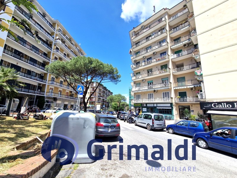 Quadrilocale in Vendita a Napoli, 450'000&euro;, 125 m²
