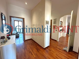 Appartamento in Vendita a Lecce, 360'000&euro;, 180 m², con Box