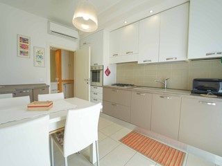 Appartamento in Vendita a Rimini, zona VISERBA, 259'000&euro;, 96 m², arredato, con Box