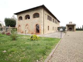 Appartamento in Vendita a Poggibonsi, zona Staggia, 680'000&euro;, 270 m², con Box