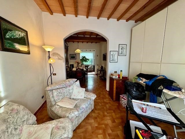 Appartamento in Vendita a Siena, zona Due Ponti, 285'000&euro;, 135 m², con Box