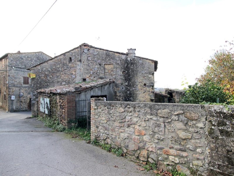 Trilocale in Vendita a Monticiano, zona Iesa, 30'000&euro;, 55 m²
