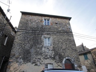 Quadrilocale in Vendita a Monticiano, zona Iesa, 55'000&euro;, 90 m²