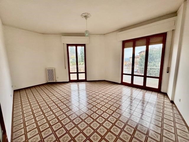 Appartamento in Vendita a Rapolano Terme, 175'000&euro;, 175 m²