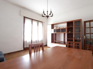 Quadrilocale in Vendita a Siena, 250'000&euro;, 100 m², con Box
