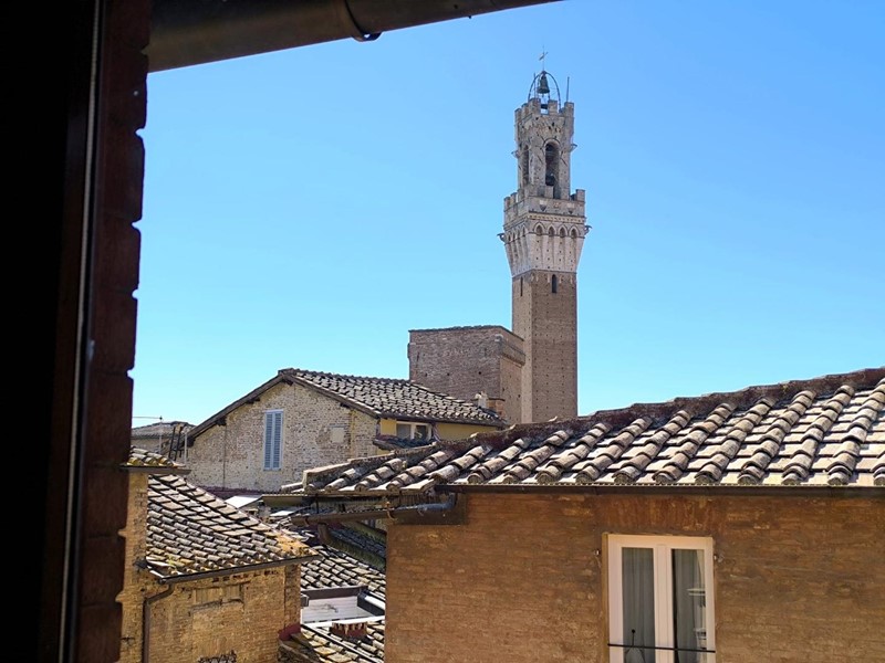 Appartamento in Vendita a Siena, 580'000&euro;, 170 m²