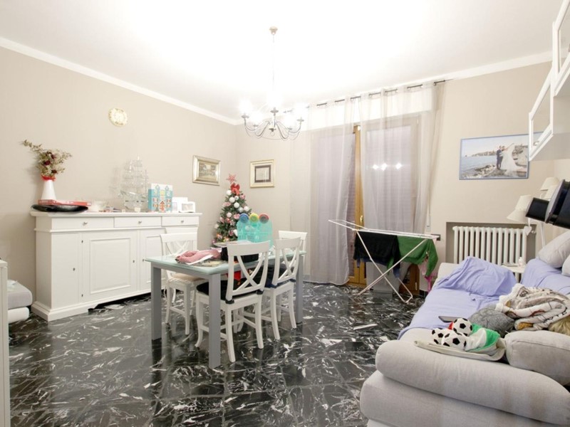 Appartamento in Vendita a Asciano, zona Arbia, 340'000&euro;, 180 m², con Box