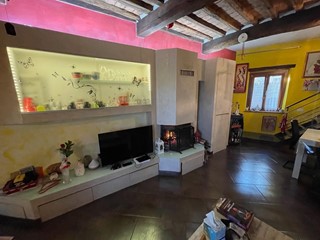 Quadrilocale in Vendita a Murlo, zona Vescovado, 175'000&euro;, 100 m²