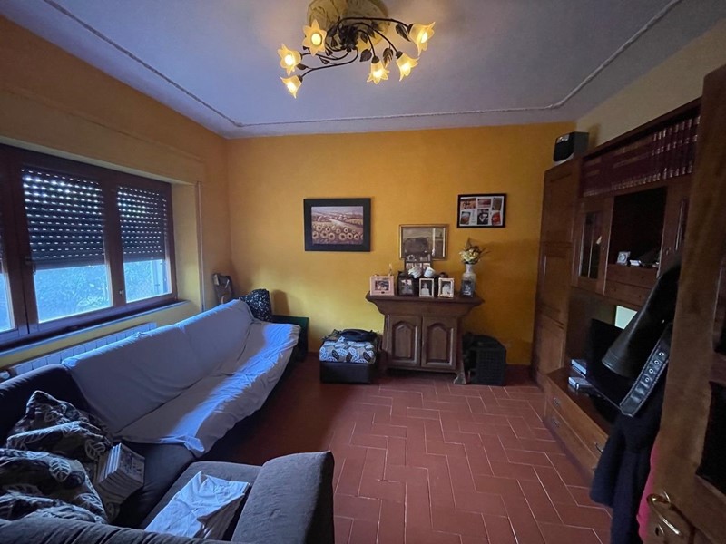 Appartamento in Vendita a Siena, zona Coroncina, 390'000&euro;, 135 m²