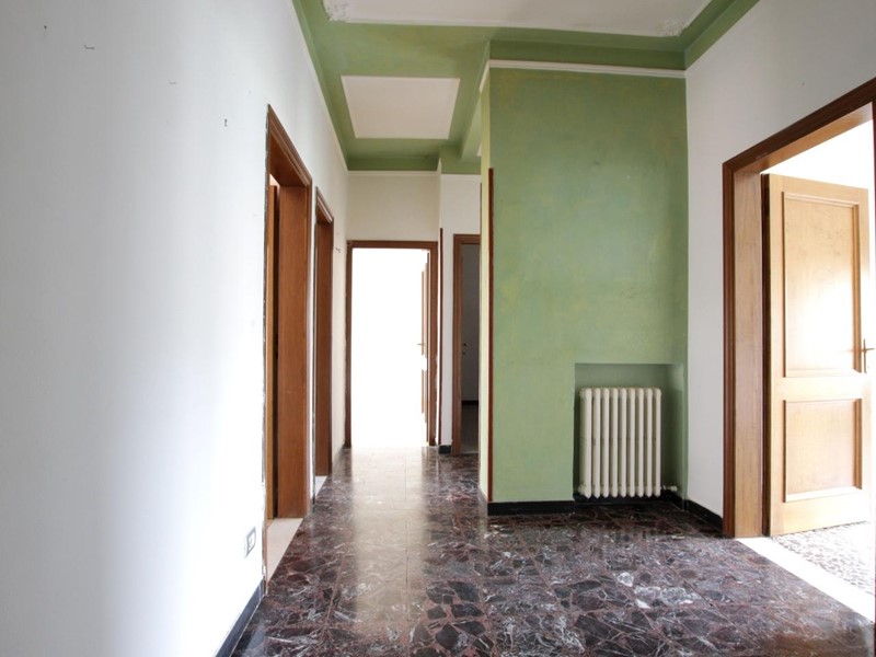 Appartamento in Vendita a Poggibonsi, 180'000&euro;, 130 m²