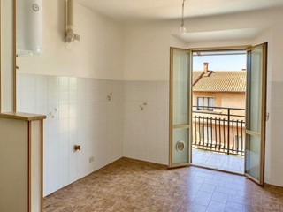 Quadrilocale in Vendita a Asciano, 96'000&euro;, 70 m², con Box