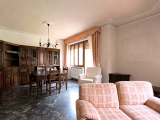 Appartamento in Vendita a Siena, 310'000&euro;, 132 m², con Box