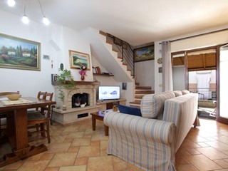 Quadrilocale in Vendita a Asciano, zona Arbia, 259'000&euro;, 100 m², con Box