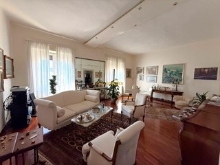 Appartamento in Vendita a Livorno, 530'000&euro;, 300 m²