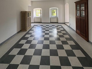 Appartamento in Vendita a Carrara, zona Fossola, 285'000&euro;, 140 m²