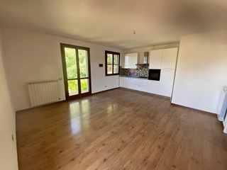 Trilocale in Vendita a Santa Maria a Monte, zona Montecalvoli Basso, 168'000&euro;, 80 m², con Box