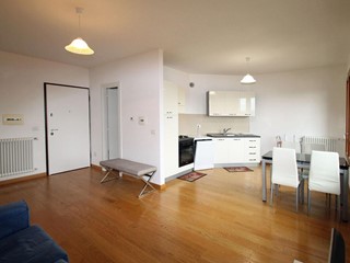 Trilocale in Vendita a Siena, 275'000&euro;, 65 m², arredato, con Box