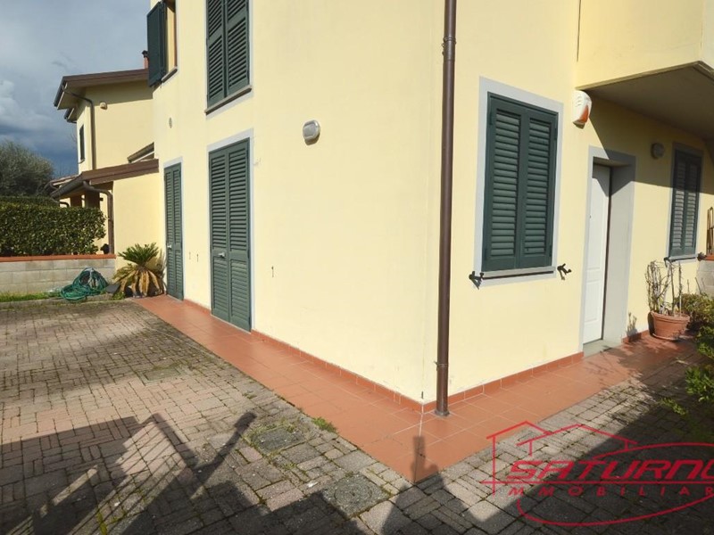 Quadrilocale in Vendita a Lucca, zona Arancio, 255'000&euro;, 82 m²