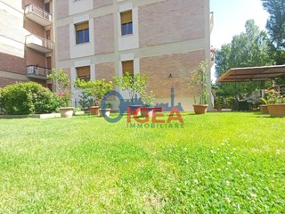 Quadrilocale in Vendita a Siena, 350'000&euro;, 115 m², con Box