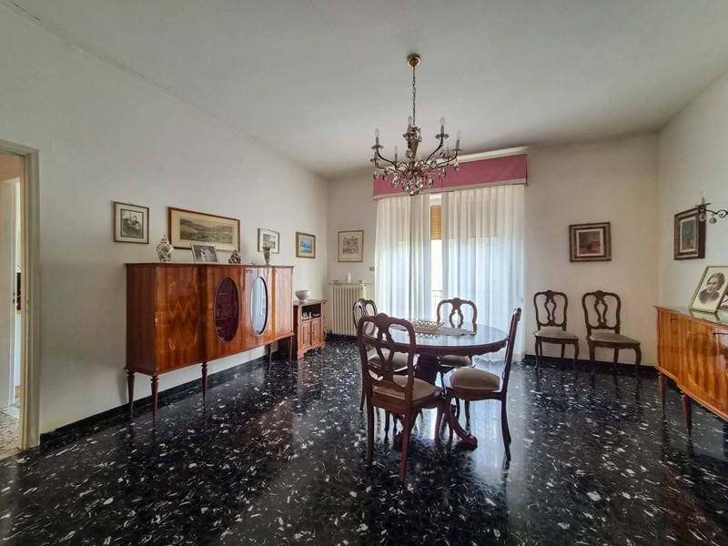 Quadrilocale in Vendita a Lucca, 250'000&euro;, 120 m²