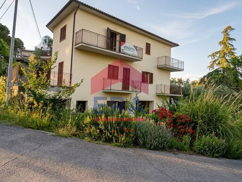 Quadrilocale in Vendita a Civitella d'Agliano, 74'000&euro;, 173 m²