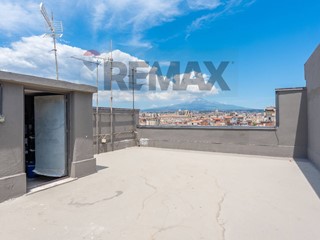 Quadrilocale in Vendita a Catania, 66'000&euro;, 85 m²