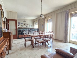 Quadrilocale in Vendita a Catania, 140'000&euro;, 143 m²