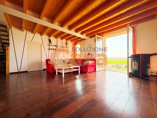 Quadrilocale in Vendita a Gossolengo, 275'000&euro;, 170 m²
