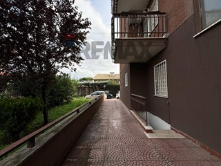 Bilocale in Vendita a Roma, 149'000&euro;, 51 m²