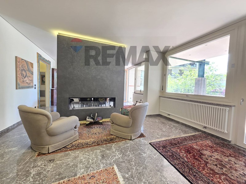 Appartamento in Vendita a Cosenza, 560'000&euro;, 300 m²