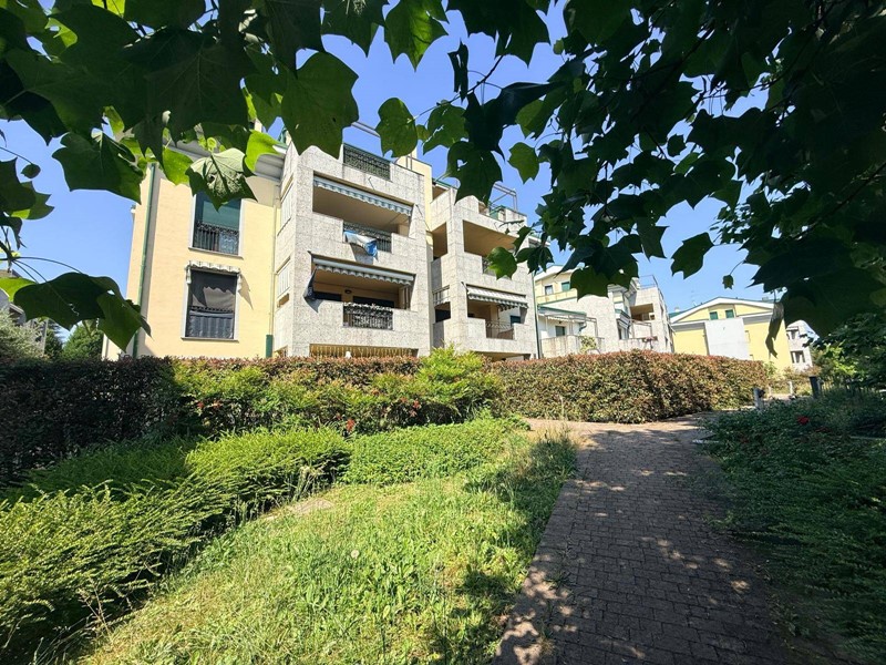 Trilocale in Vendita a Correzzana, 285'000&euro;, 95 m²