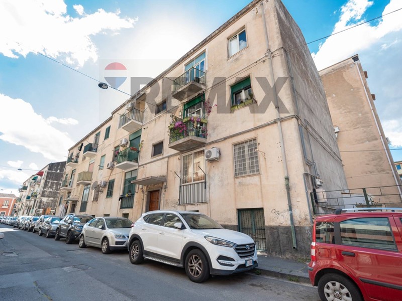 Trilocale in Vendita a Catania, 78'000&euro;, 88 m²