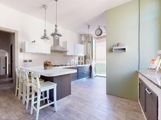 Appartamento in Vendita a Cuorgnè, 93'000&euro;, 110 m²