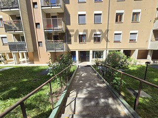 Trilocale in Vendita a Milano, 285'000&euro;, 99 m²