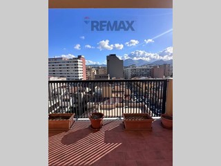 Appartamento in Vendita a Palermo, 350'000&euro;, 165 m²