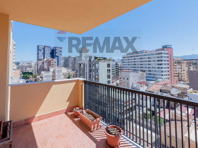 Appartamento in Vendita a Palermo, 350'000&euro;, 165 m²