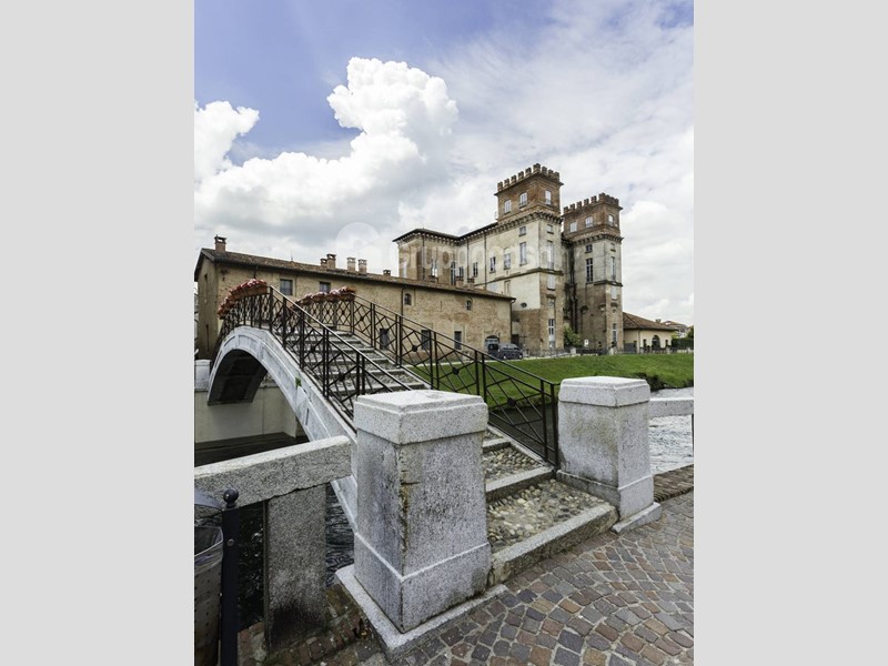 Bilocale in Affitto a Robecco sul Naviglio, 900&euro;, 80 m²