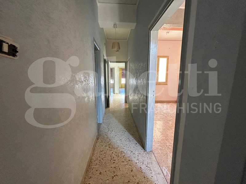 Trilocale in Vendita a Messina, 45'000&euro;, 90 m²