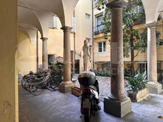 Quadrilocale in Vendita a Piacenza, 165'000&euro;, 183 m²